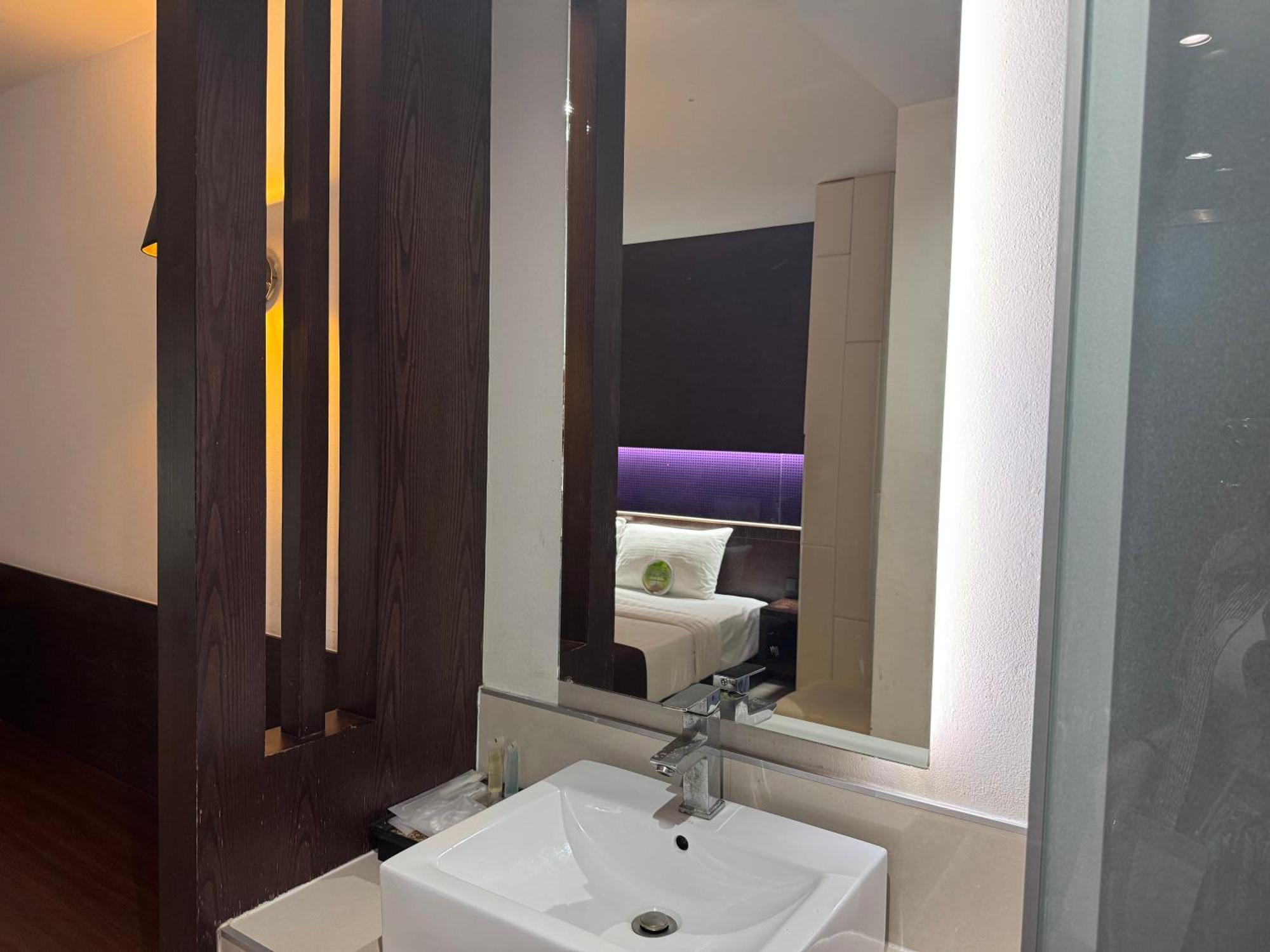 Collection O The Bangkok Airport Link Suite Экстерьер фото