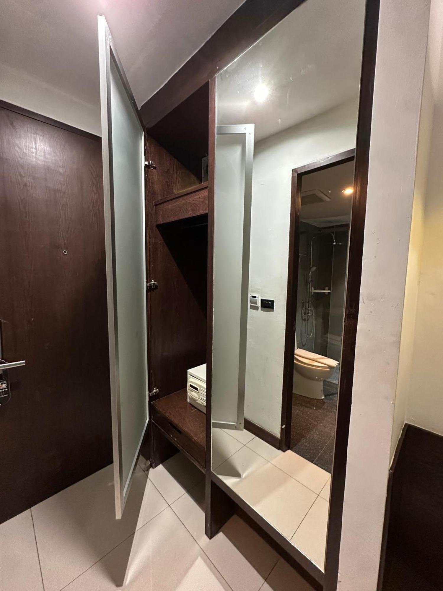Collection O The Bangkok Airport Link Suite Экстерьер фото