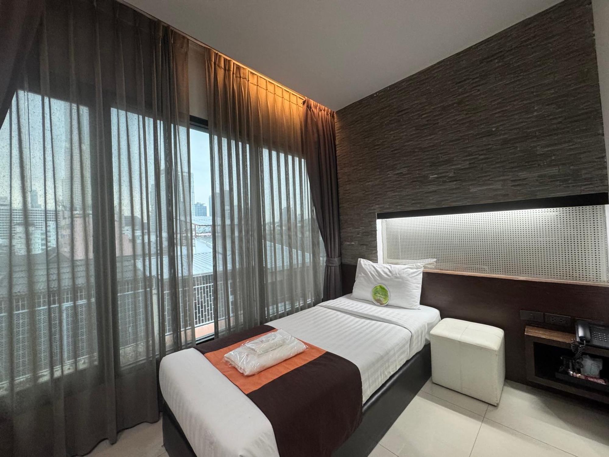 Collection O The Bangkok Airport Link Suite Экстерьер фото