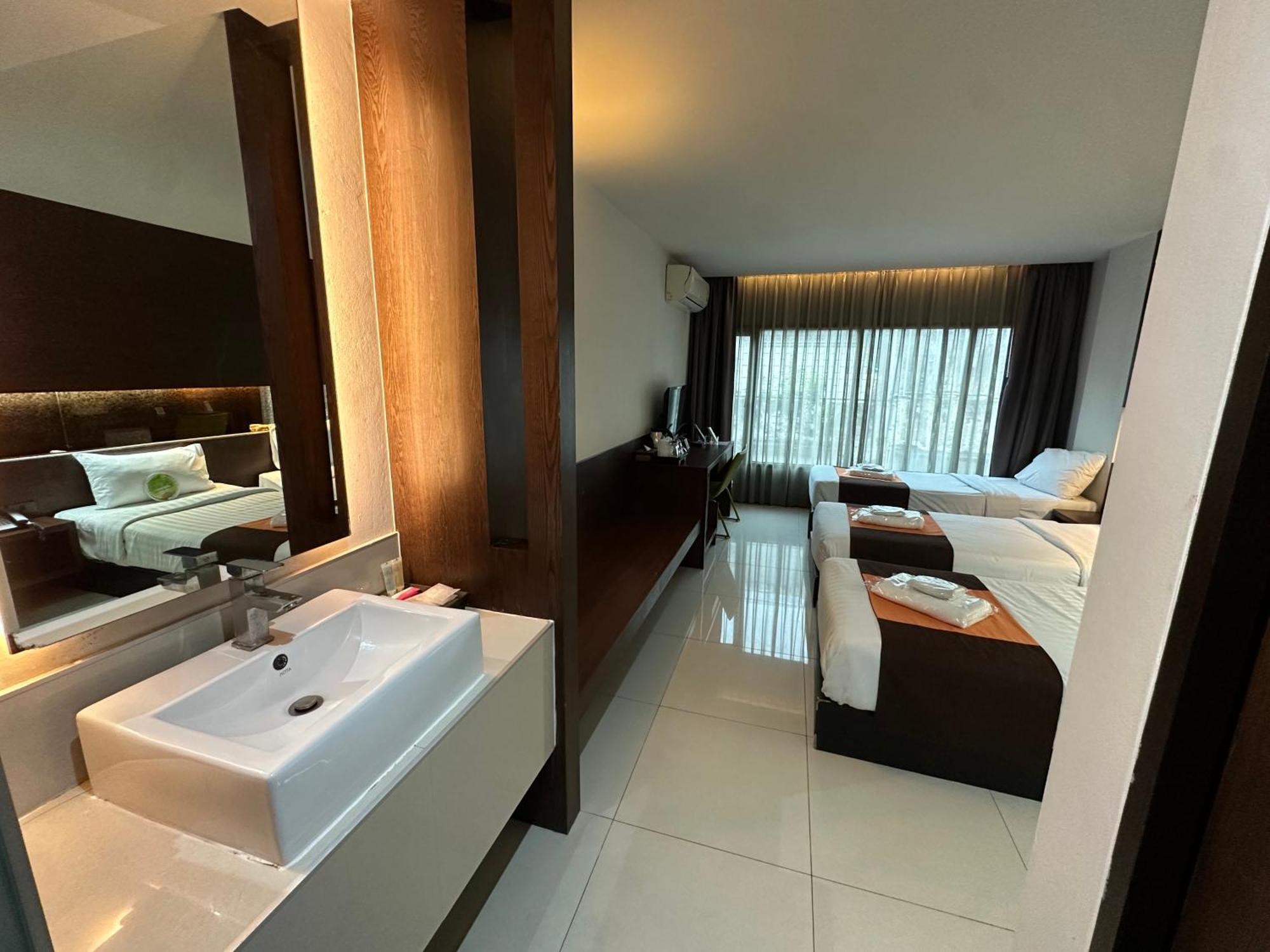 Collection O The Bangkok Airport Link Suite Экстерьер фото