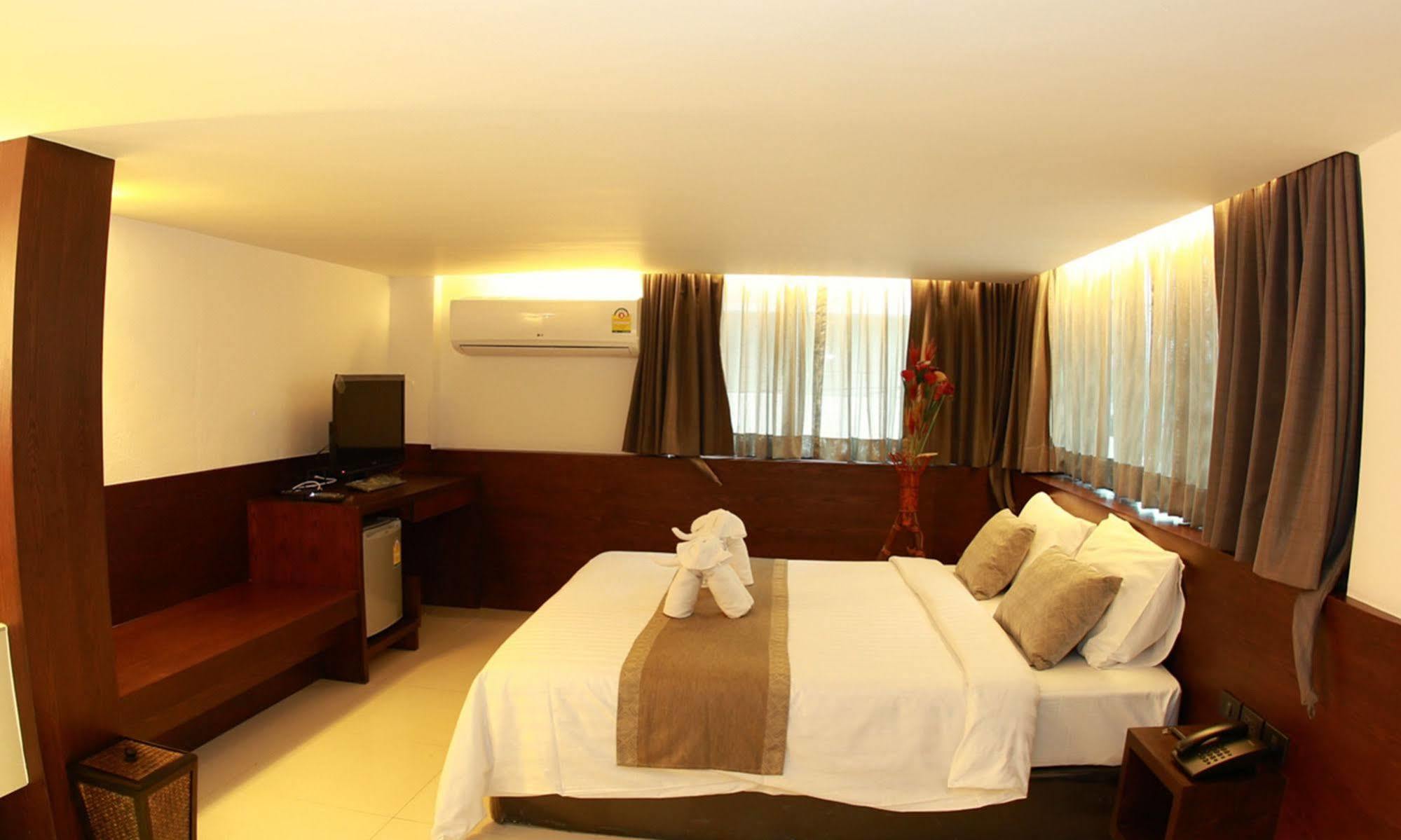 Collection O The Bangkok Airport Link Suite Экстерьер фото